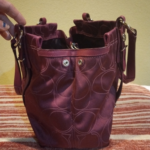 🖤Rare Coach Berry op art jacard signature satchel/tote - Picture 6 of 11